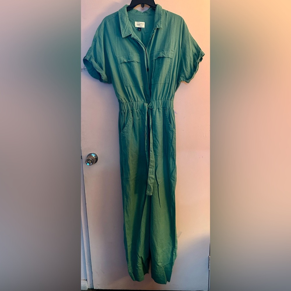 Universal Thread Green Relaxed Fit Jumpsuit with Tie Waist. - Picture 3 of 3